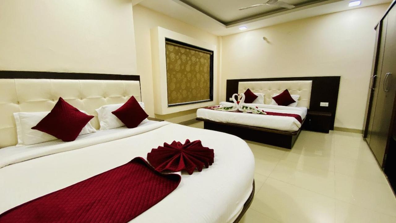 The Richi Rich Hotel And Resort Indore Exterior foto