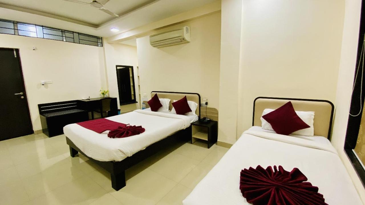 The Richi Rich Hotel And Resort Indore Exterior foto